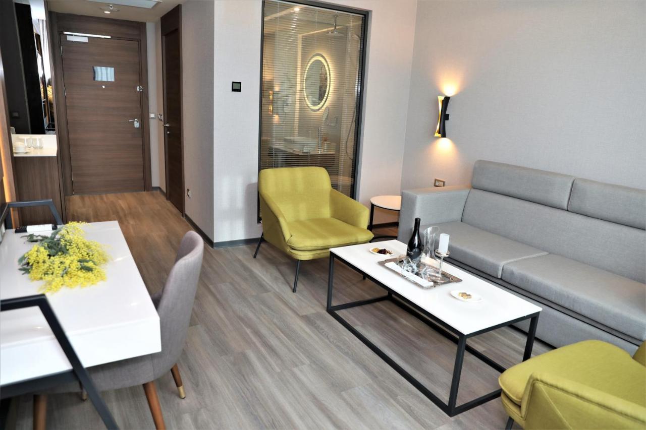 Limak Skopje Luxury Hotel Bagian luar foto Suite